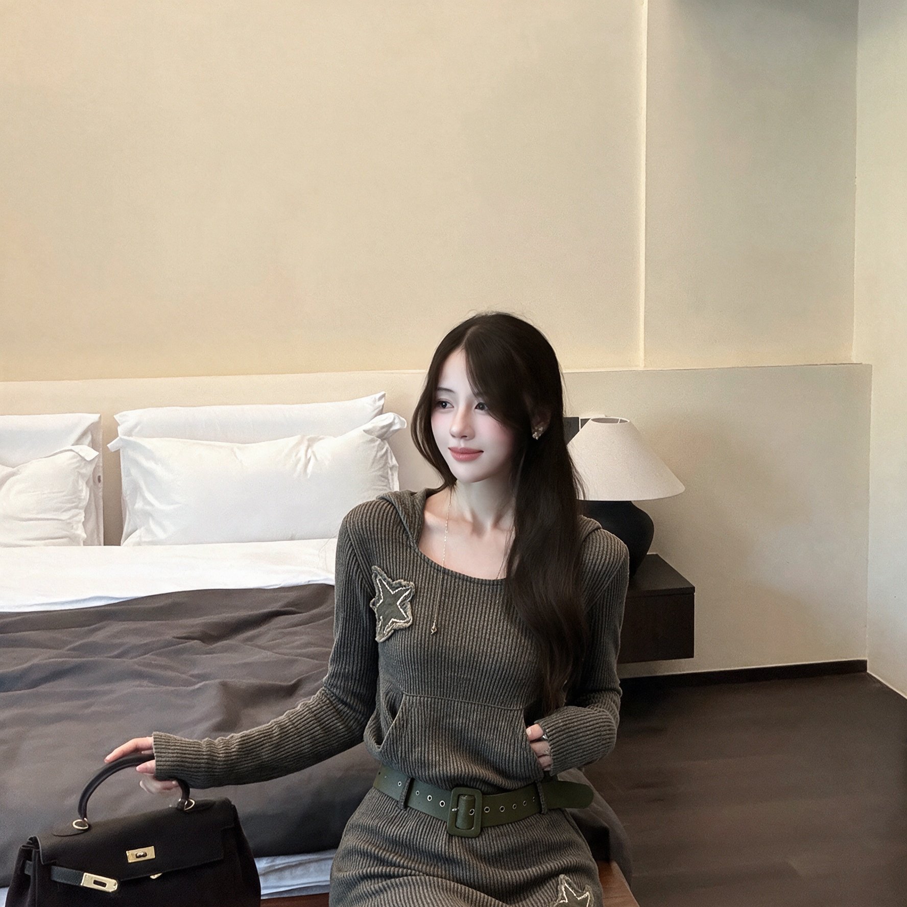 实拍大码女装废土风针织辣妹连帽小众复古星星设计感长袖连帽衫