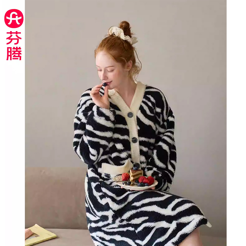 女士珊瑚绒睡袍