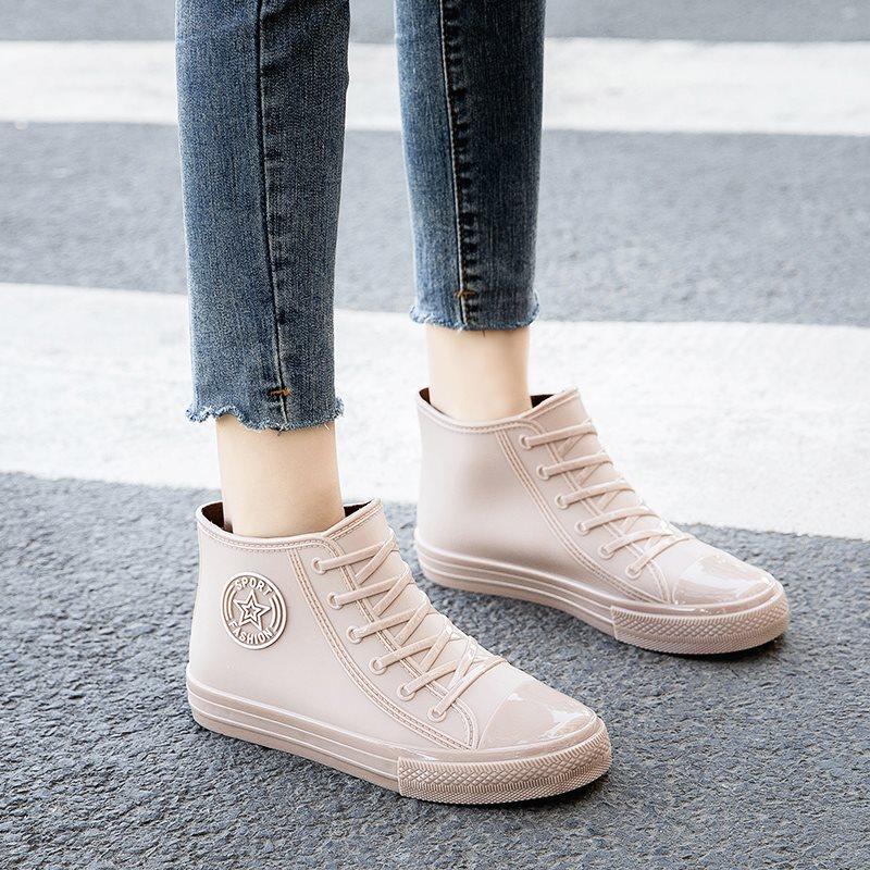 Thought I work ms outside the fashion wear galoshes for