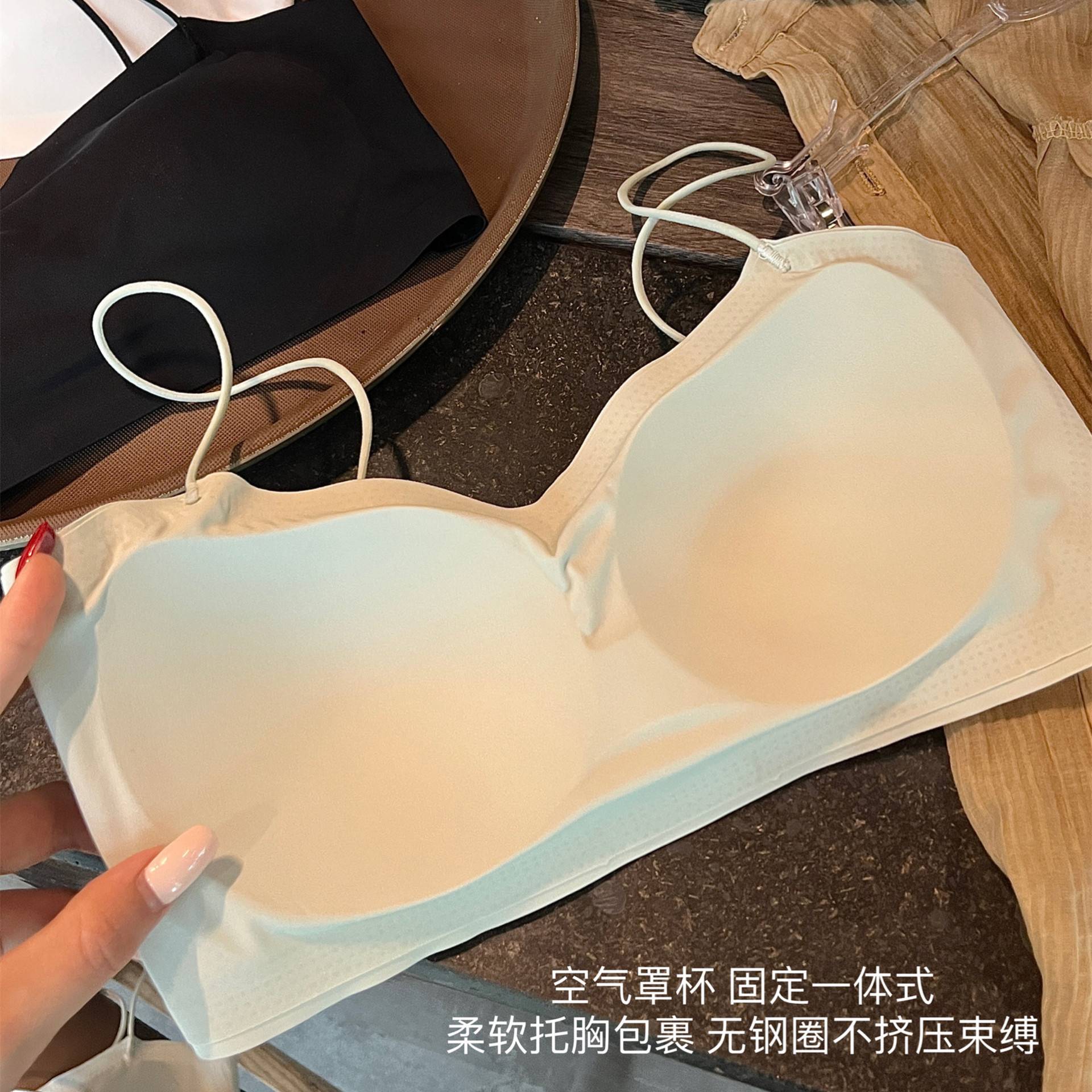 抹胸内衣女防走光冰丝内搭吊带美背文胸运动带胸垫背心式隐形裹胸