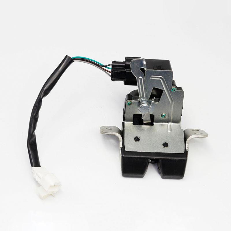 81230C7000适用于现代i20 1.2L 1.4L 16V后行李箱门锁执行器