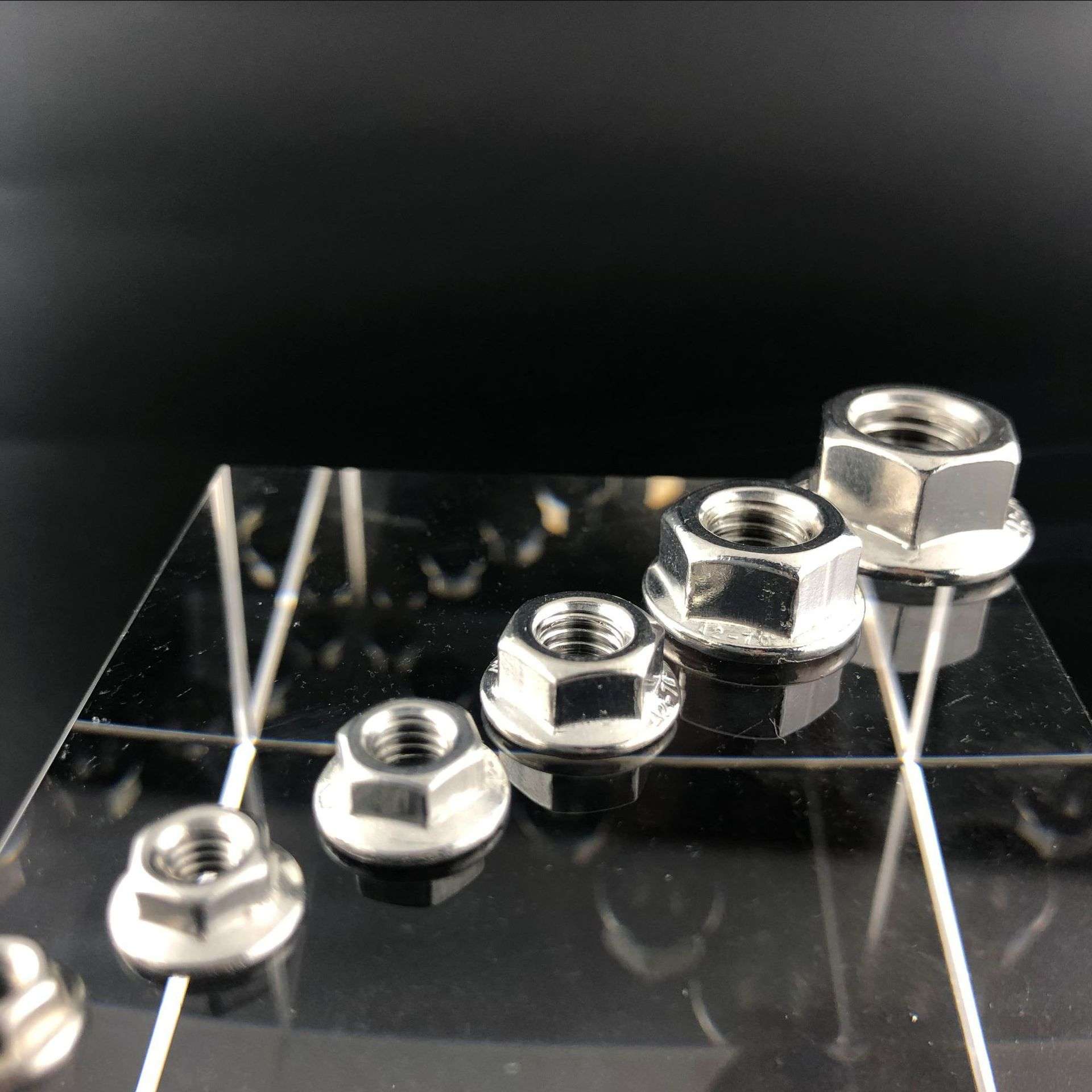 跨境热销 140PCS不锈钢六角法兰面防松螺母M3-12 Hex Flange Nuts