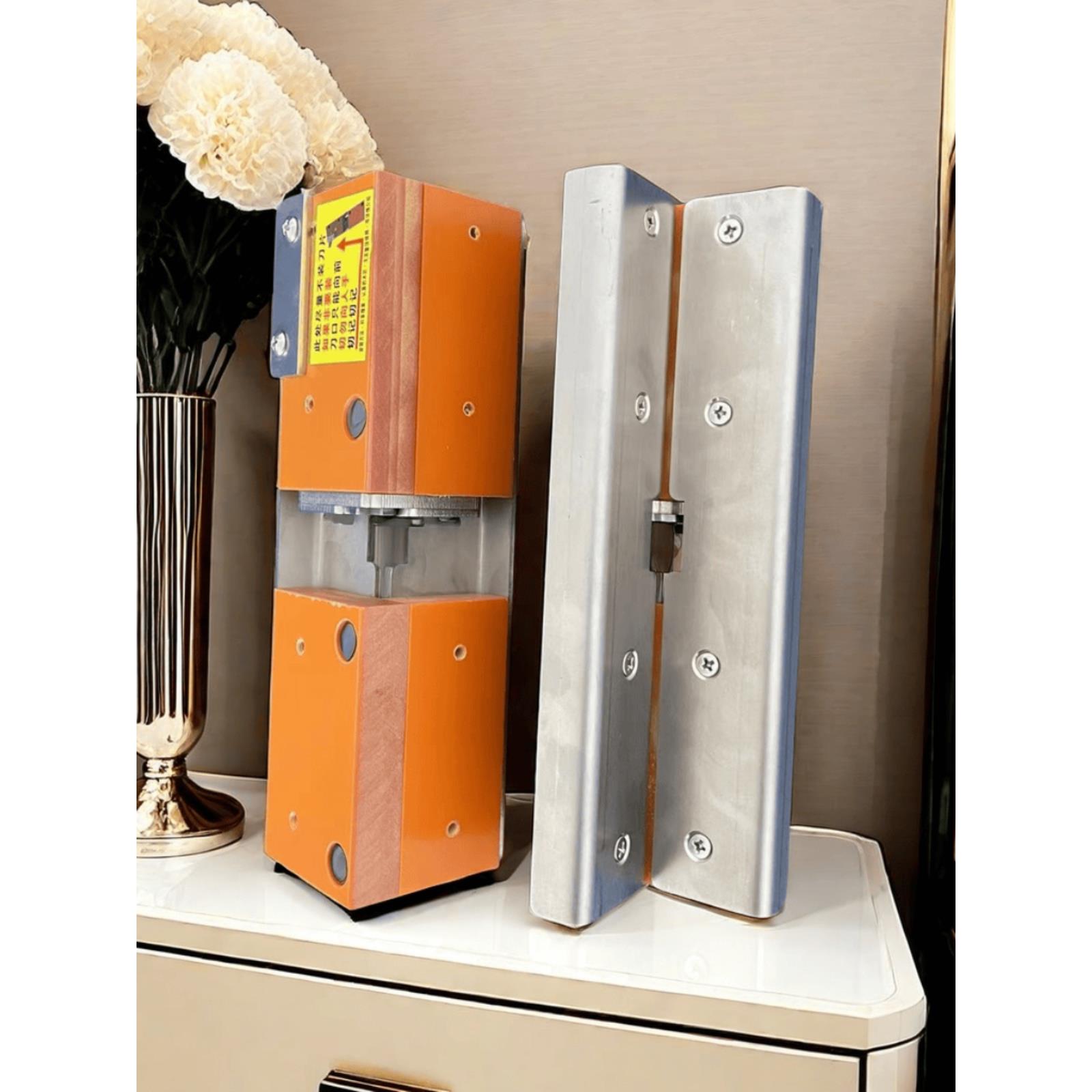 认真的木匠店铺爆款木工手动修边神器倒角器封边条直角圆角修边刀