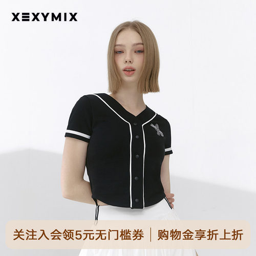 xexymix棒球风撞色条按扣短袖T恤