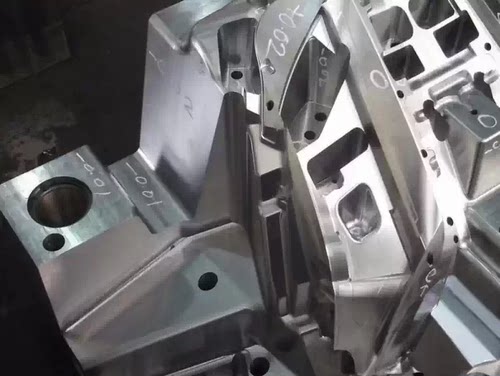 PowerMILL  3+2开粗到精光刀路图档，刀路非常精辟