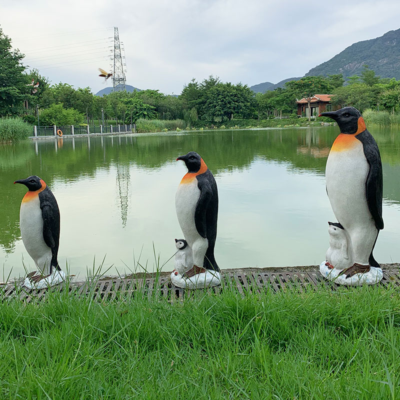 户外仿真动物企鹅摆件玻璃钢雕塑海洋乐园主题工艺品装饰美陈摆件