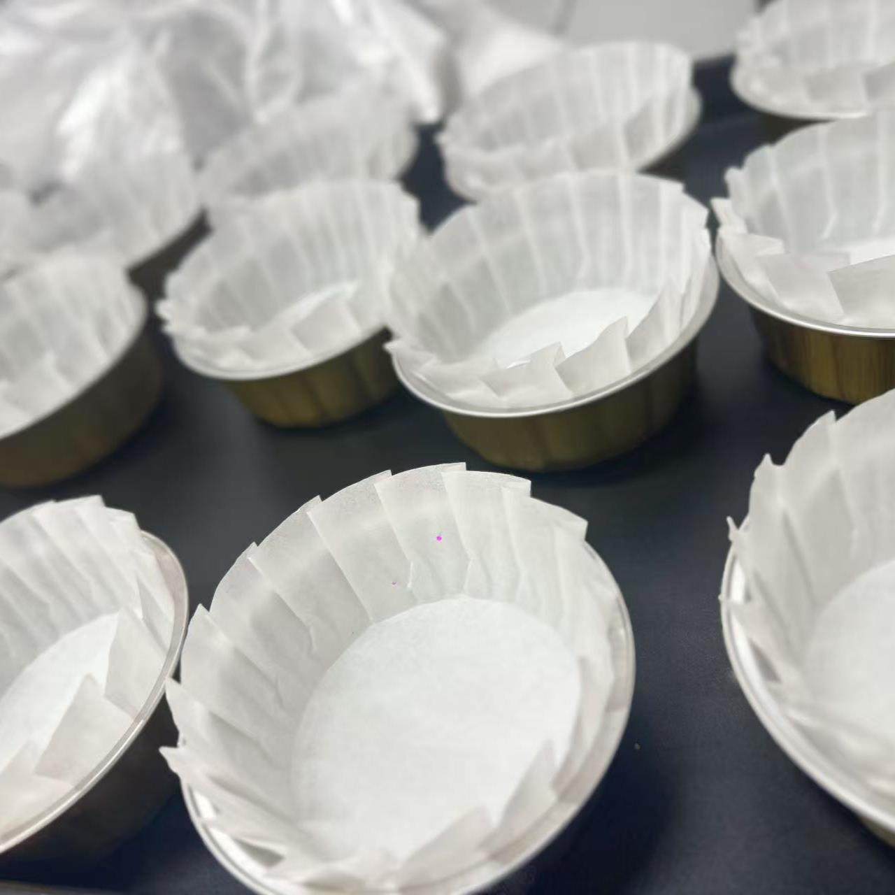 3.5寸白色巴斯克蛋糕纸杯/金色圆形铝箔托！