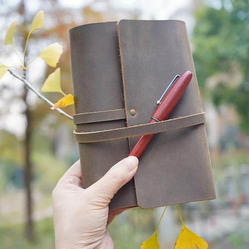 大容量耐用牛皮手账本A6真皮覆古笔记本绑带加大手工疯马皮旅行