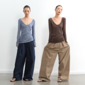 LIBERTY 25SS 简约设计感纯色V领修身 LINY 长袖 T恤女显瘦正肩上衣