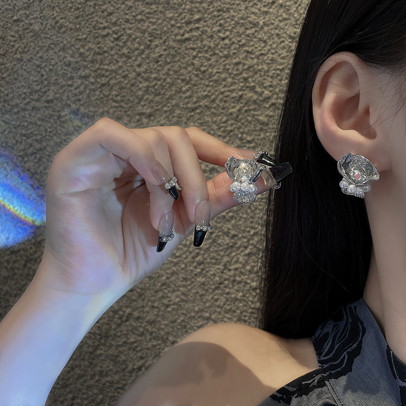 银针褶皱珍珠镶钻花束袋子耳环韩国ins小众设计感耳针气质耳饰女