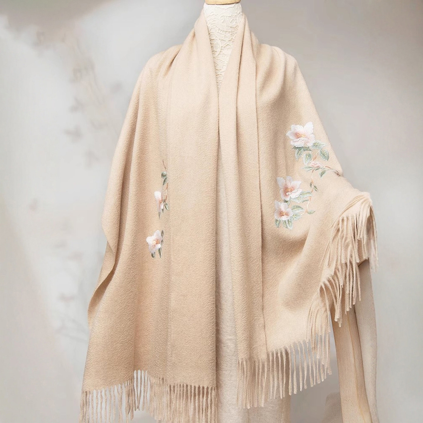 双面手工苏绣羊绒刺绣大披肩外搭女围巾高品质保暖苏绣礼物送长辈