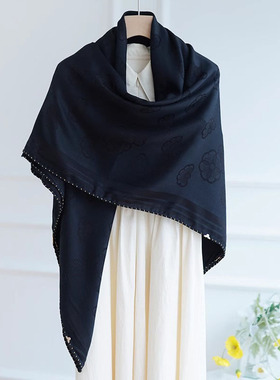 高档金丝手工掐边大方巾秋季披肩外搭保暖黑色围巾立体羊毛提花丝