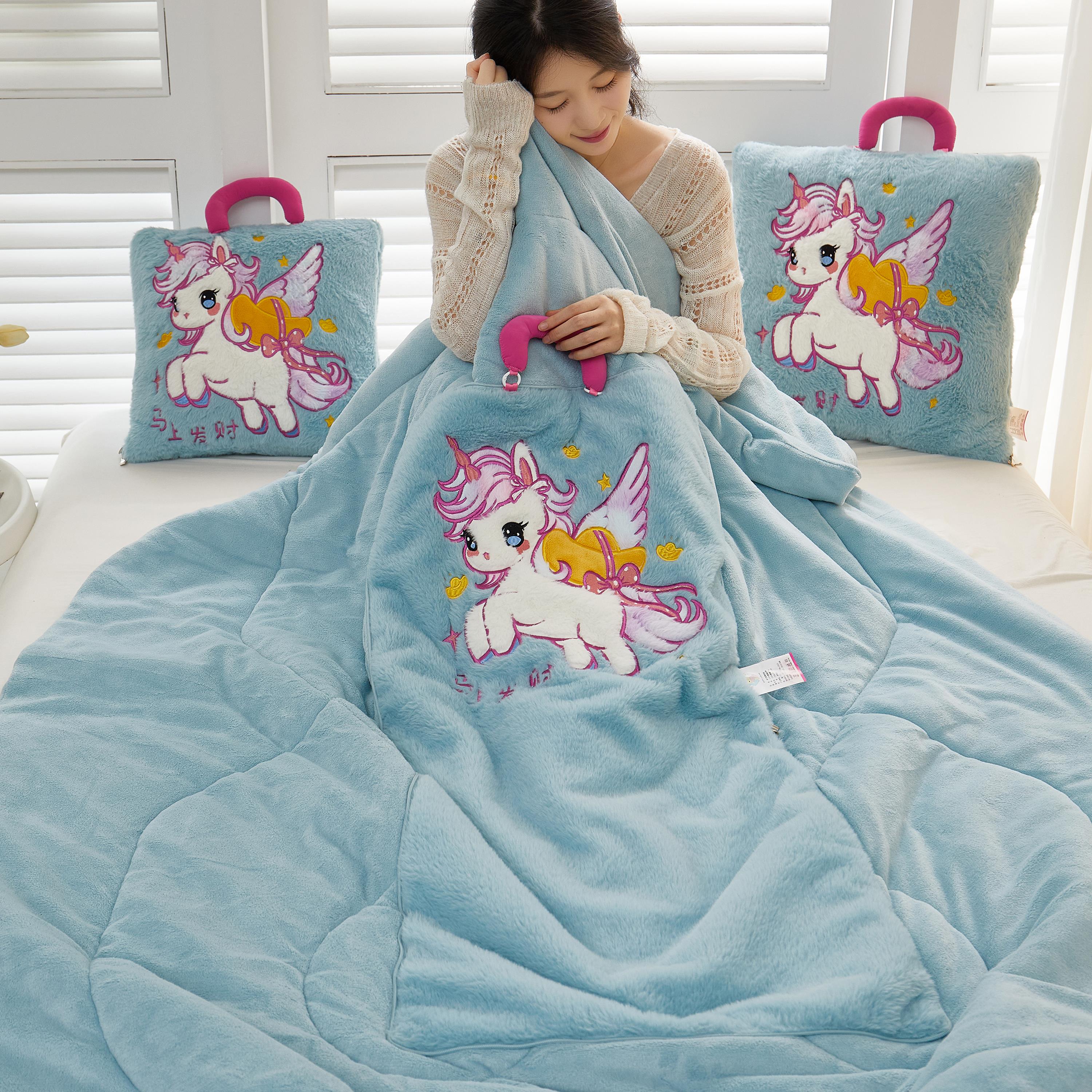 卡通牛奶绒抱枕被子两用加厚车载午休靠垫办公室宿舍学生午睡毯冬