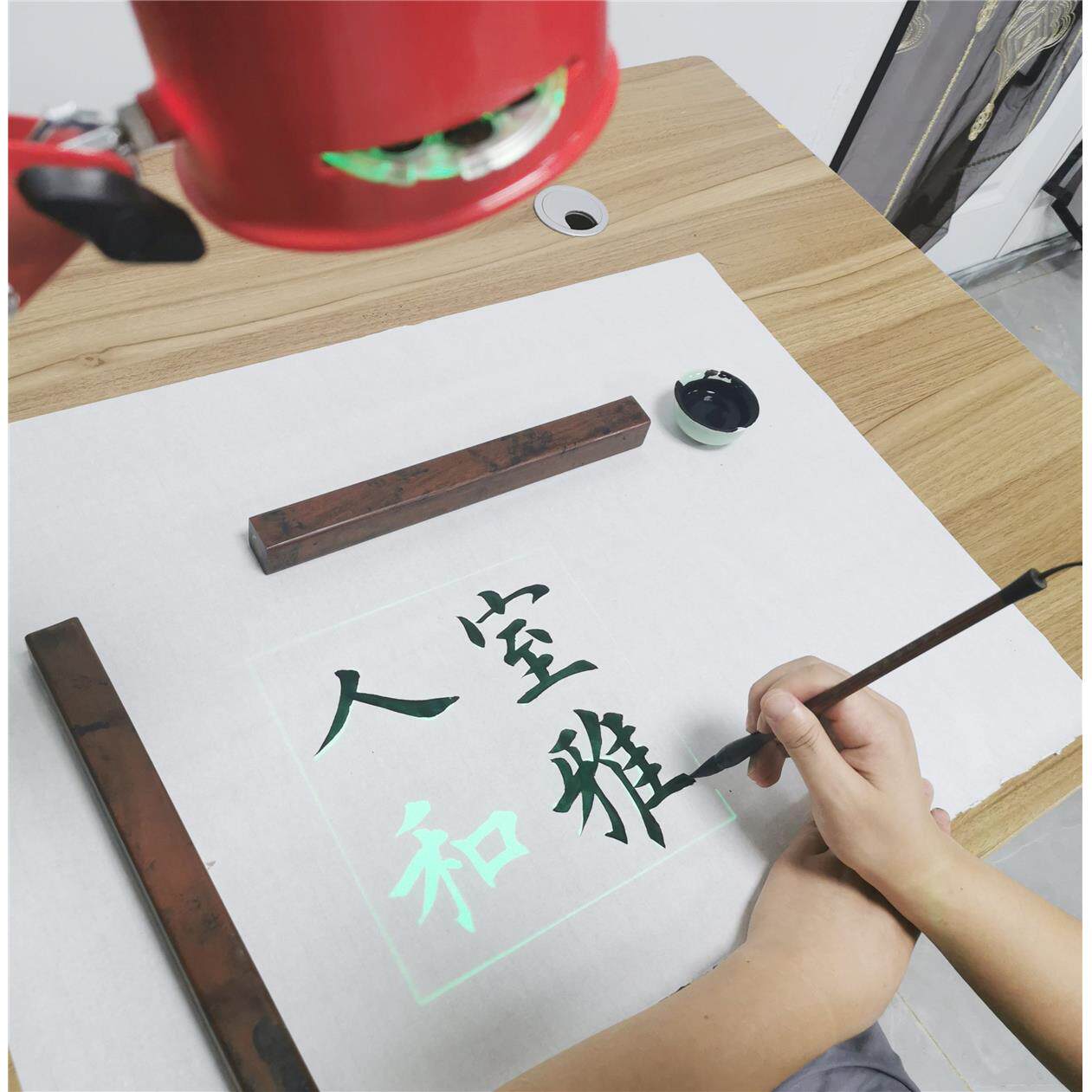 书法投影台灯练字投影照明书法格打格神器拷贝台欧颜柳赵体书法