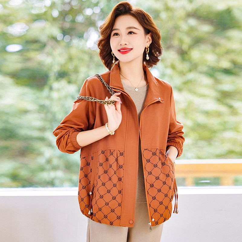 妈妈休闲薄款外套中年女装春装40岁50夹克中老年春秋洋气大码上衣