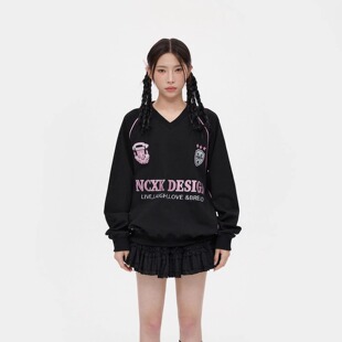 NCXK WY246 重工徽章字母刺绣V领卫衣球服运动少女感休闲百搭秋季