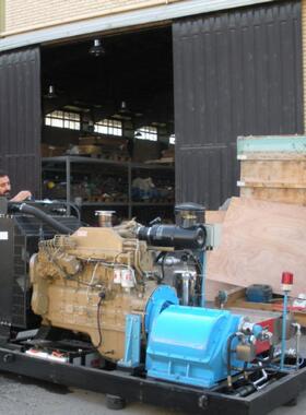 反应釜清洗机,反应釜高压清洗机,高压水清洗机WM3Q-S80升1000公斤