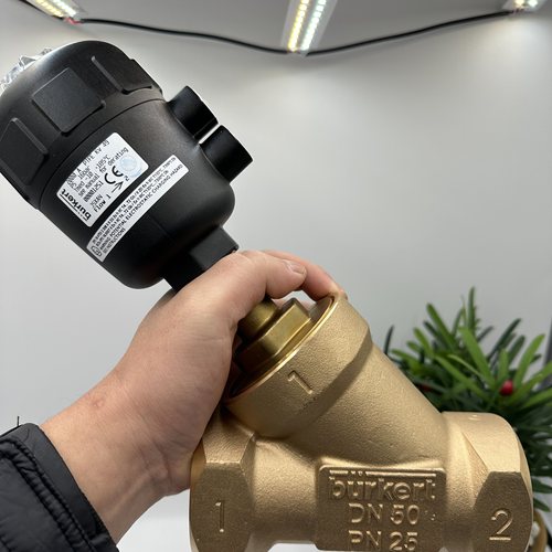 burkert宝德气动角座阀2000A