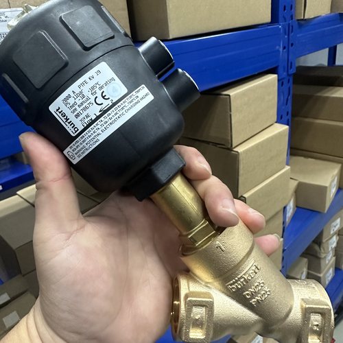 Burkert2000气动角座阀常闭