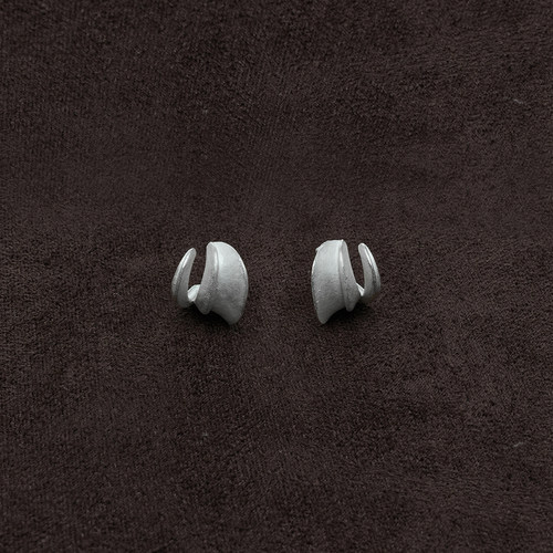 OLIO E ACETO油醋汁·纯银枝叶耳钉