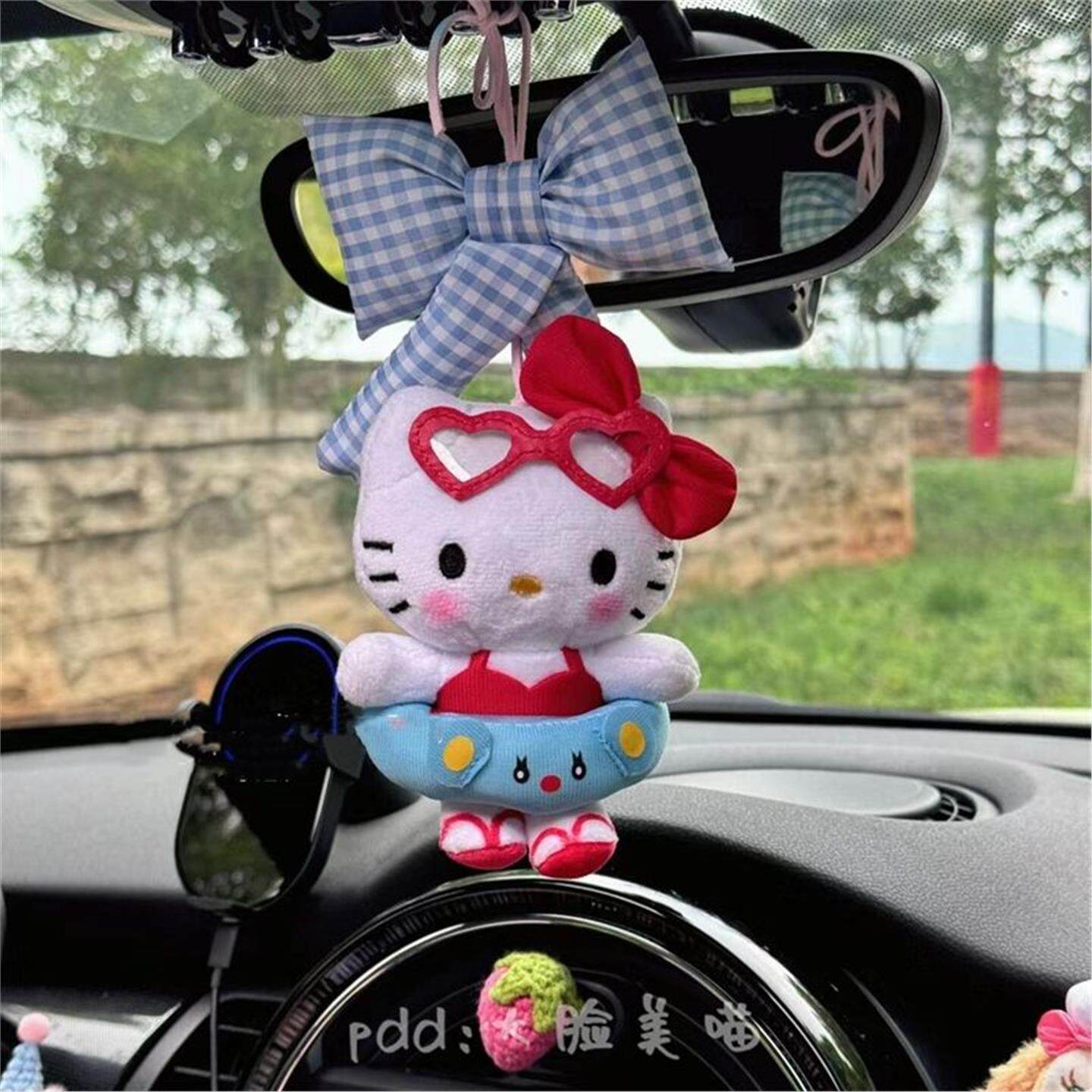 比基尼Kitty汽车挂件可爱