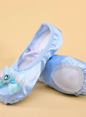 新款蓝色舞蹈鞋女童夏跳舞软底中国公主练功缎面宝宝儿童芭蕾单