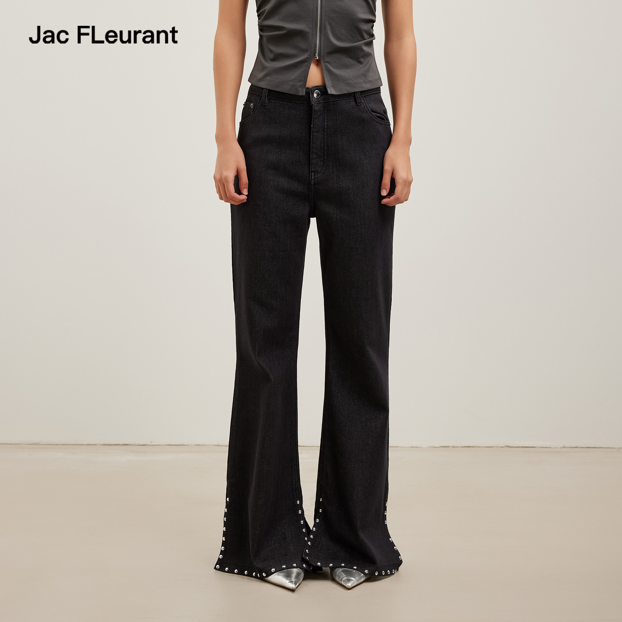 JAC FLEURANT2026春夏新品裤脚烫钉饰边微喇弹力亮丝女士牛仔裤