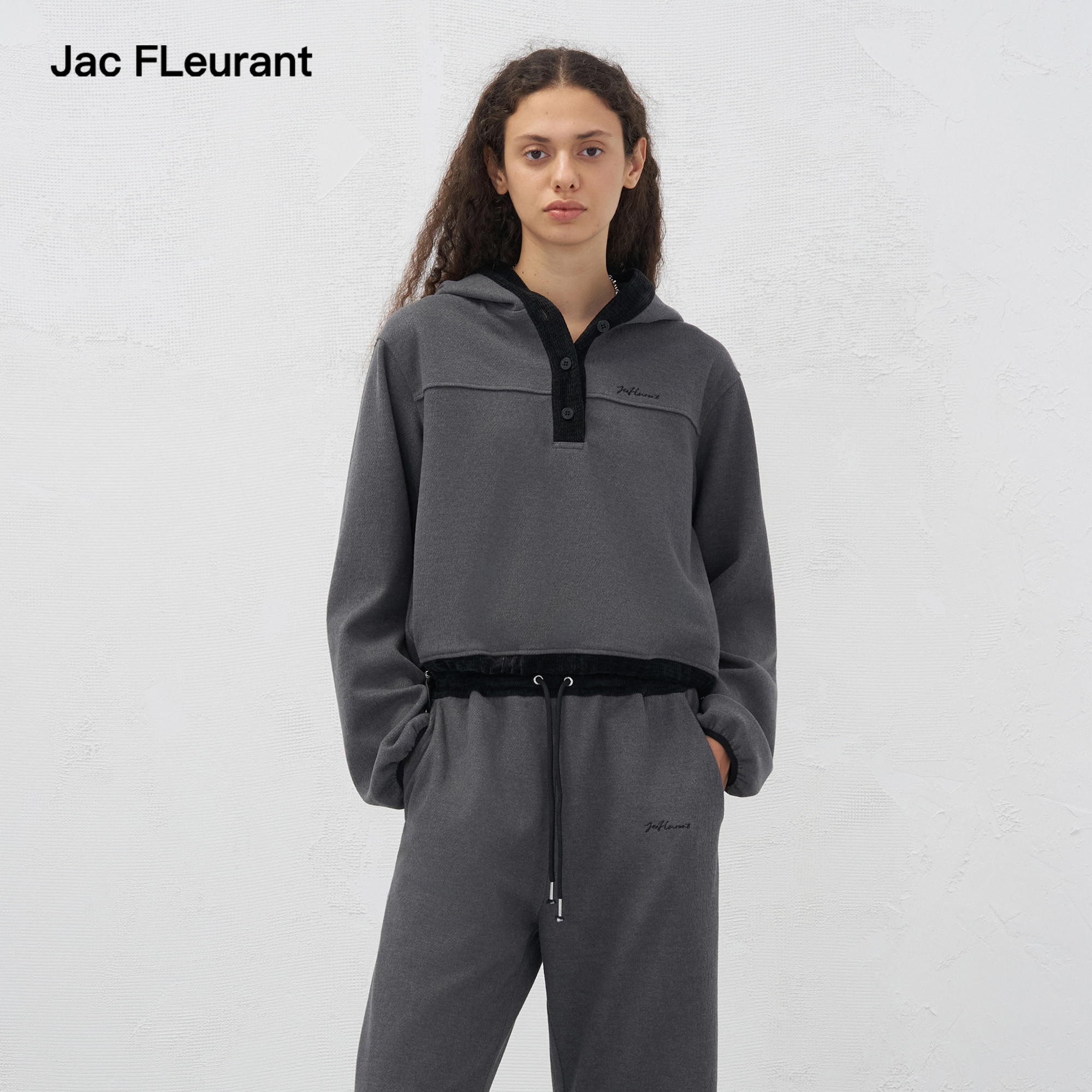 JAC FLEURANT2025秋冬新品灰色拼接绣花连帽卫衣拼接绣花卫裤套装