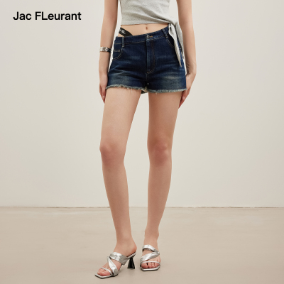 JAC FLEURANT2026夏季新款刺绣Logo织带斜腰毛边牛仔短裤女热裤