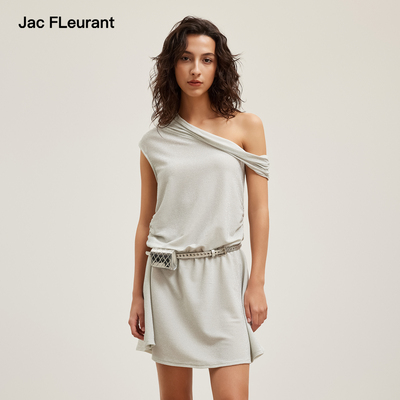 JAC FLEURANT2026夏季新款浅灰色亮丝斜肩法式连衣裙女宽松无袖