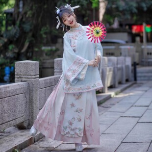 清汉女装立领斜襟刺绣双袖珍珠滚边上衣马面裙新中式舞蹈服戏文说