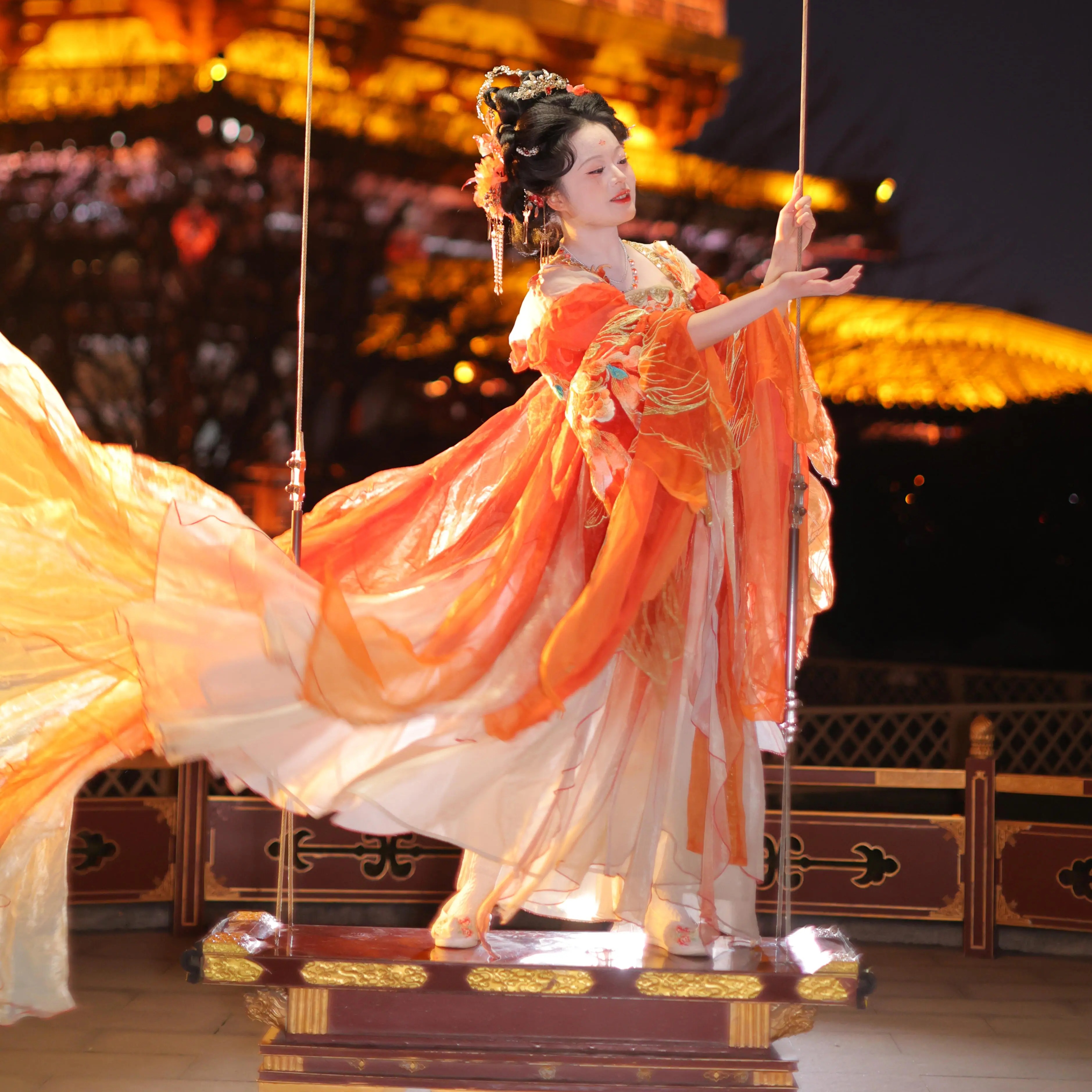 一袭汉服惊艳时光古韵自来