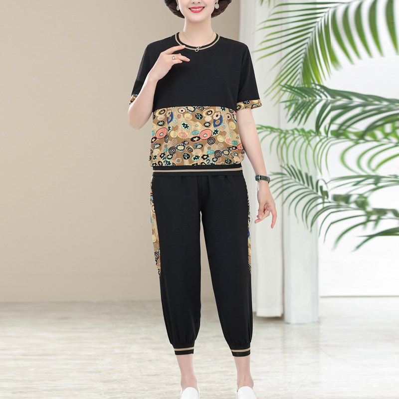 妈妈夏装洋气两件套中老年人休闲运动服套装中年妇女时尚短袖t恤