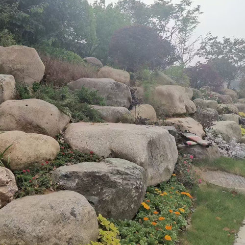 景观黄石矿山直发黄石假山叠水大型景观石驳岸护坡挡墙用景观石