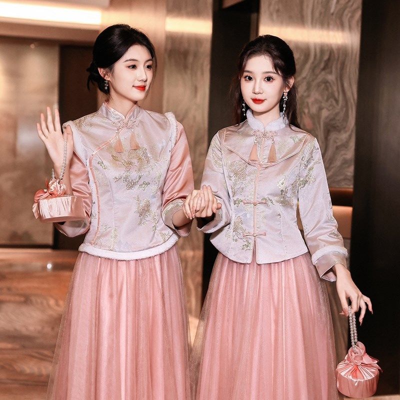 新中式伴娘服女2024冬季新款姐妹团礼服长袖保暖小个子旗袍伴娘裙