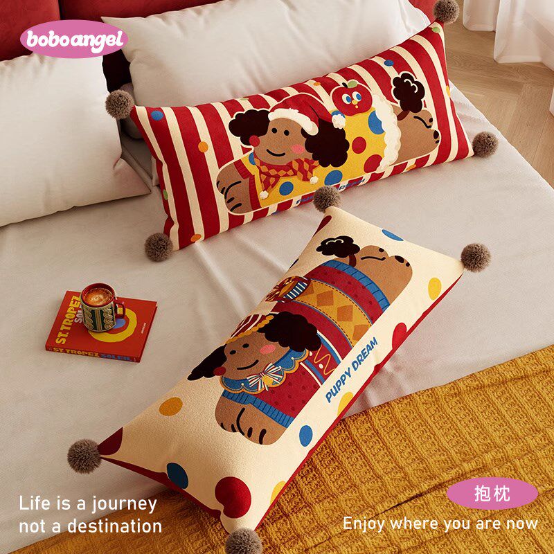 小狗麦琪圣诞靠枕床头新年红色抱枕套发长条腰枕靠枕客厅床头靠垫