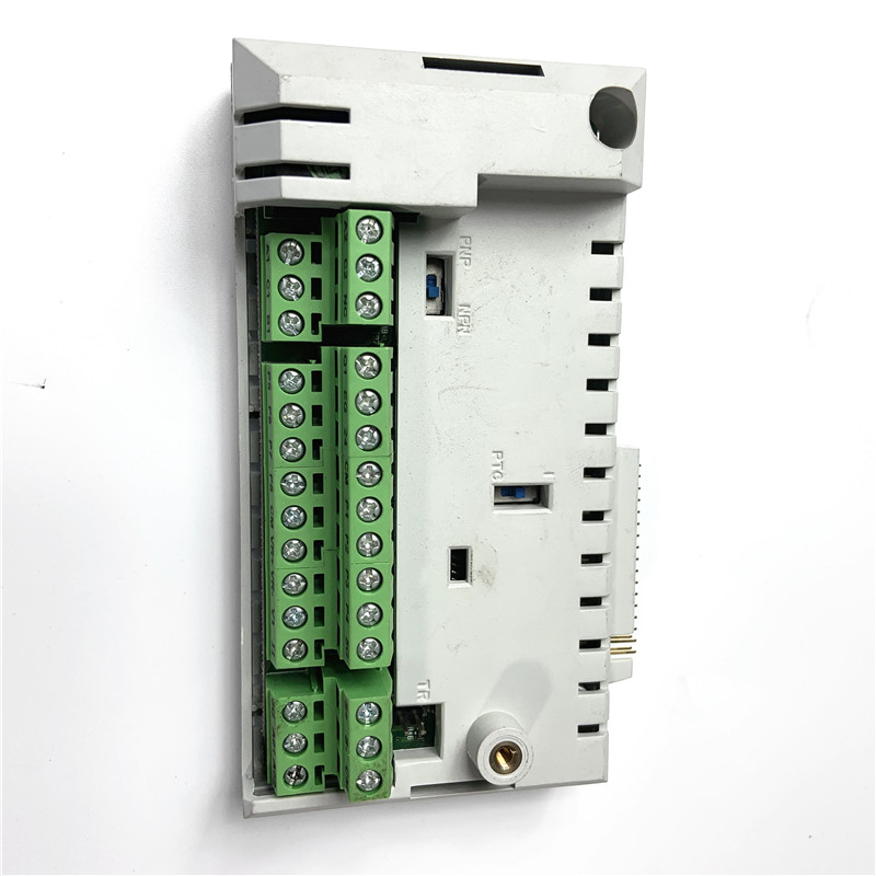 LS变频器产电IS7系列5.5-7.5-11-15-18.5-22KW接线端子板IO信号板