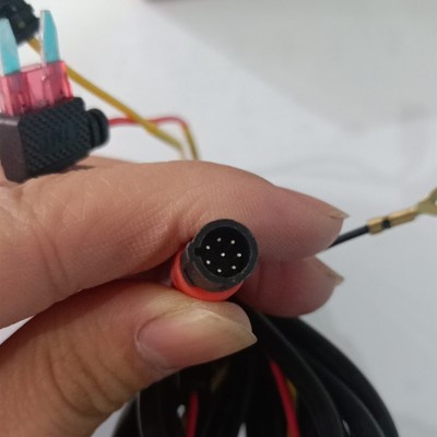 隐藏式行车记录仪专用线电源插保险供电转8针圆头12v数据线