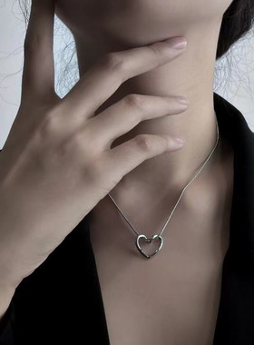 2022新款小众镂空爱心项链女韩国网红简约设计日常锁骨显瘦项饰潮