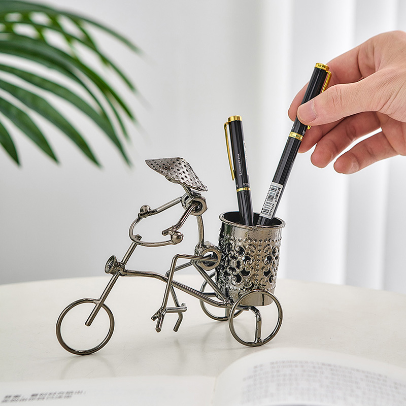 怀旧复古笔筒办公室桌面装饰创意艺术高级感摆件轻奢高档实用礼物