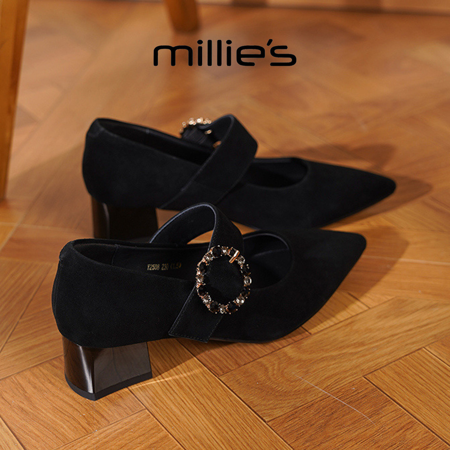 MILLIE'S/妙丽黑色尖头粗跟玛丽珍鞋女水钻扣磨砂皮百搭高跟鞋