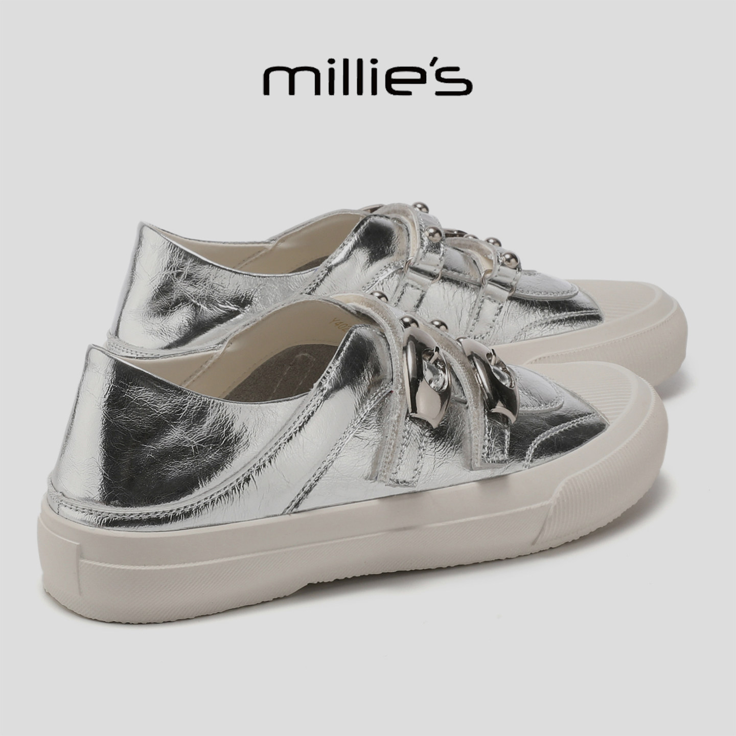 MILLIE'S/妙丽2026潮流爆款亮面休闲板鞋女厚底系带铆钉装饰女鞋
