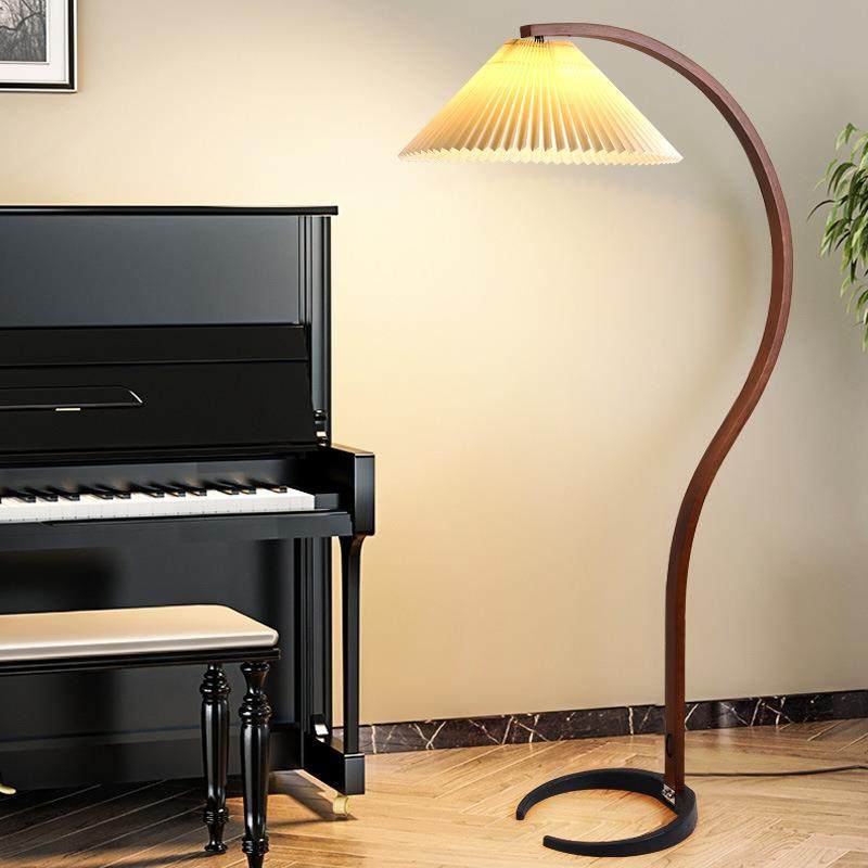 直销新款北欧落地灯ins日式中古风客厅卧室沙发复古木艺网红百褶,家装灯饰光源,装饰落地灯,淘宝优惠券,粉丝福利购,淘宝优惠卷