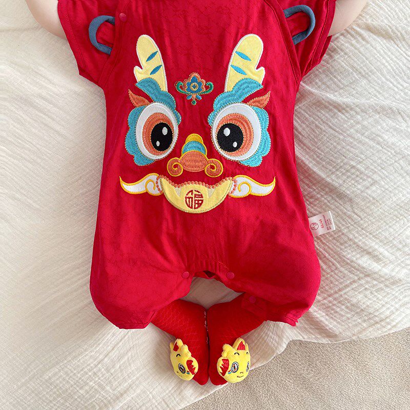 龙年婴儿满月衣服夏季薄款男女宝宝周岁礼服中国风短袖百天连体衣