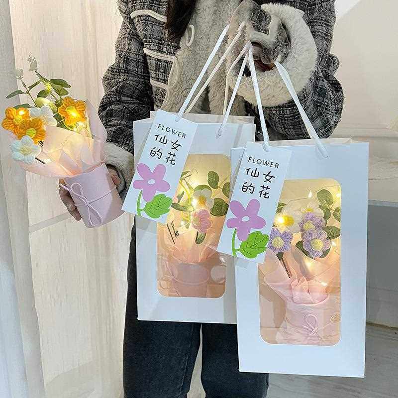 新款直销七夕教师节礼物女神节可爱毛线花抱抱桶花束精美手提式手,家居饰品,餐桌花艺,淘宝优惠券,粉丝福利购,淘宝优惠卷