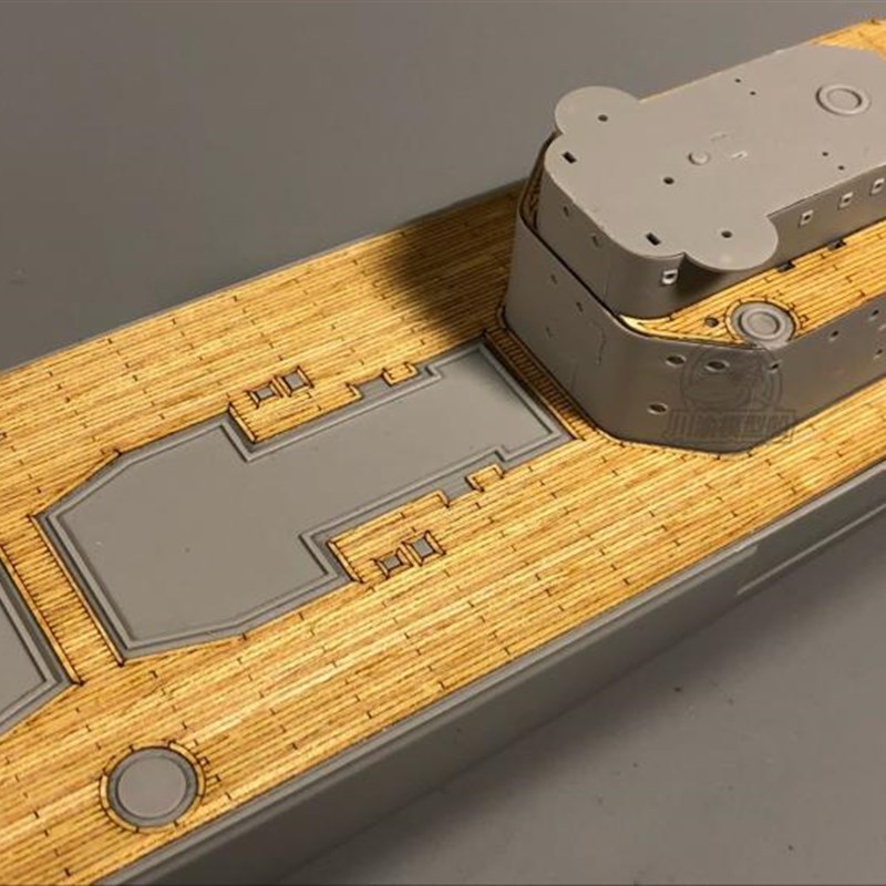 川渝350036 1:350贝尔法斯特巡洋舰木甲板 含锚链 配号手05334