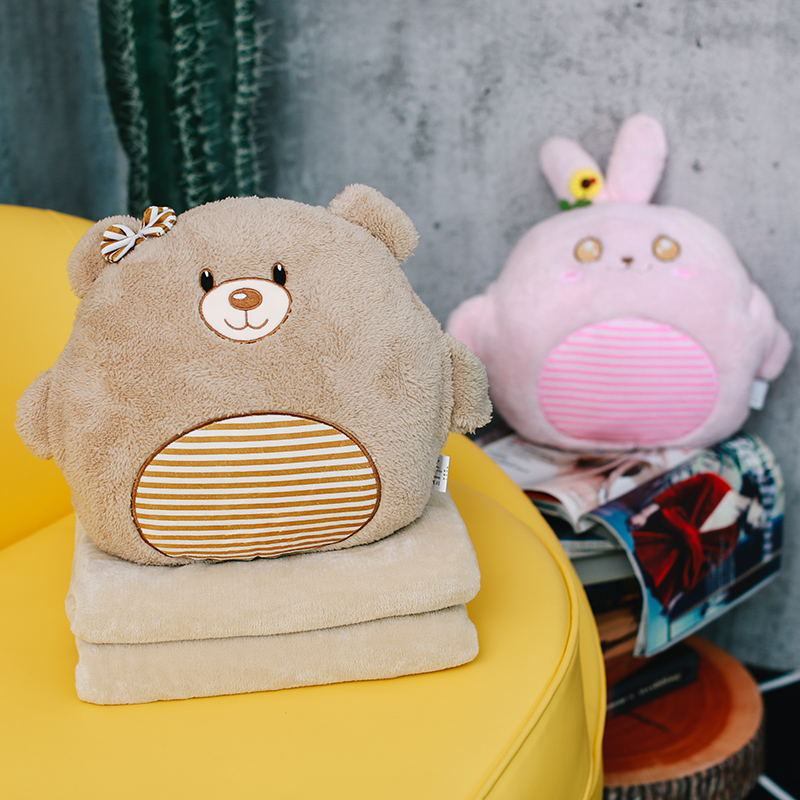 抱枕被子两用午睡枕头汽车靠枕珊瑚绒毯子二合一办公室靠背垫车载