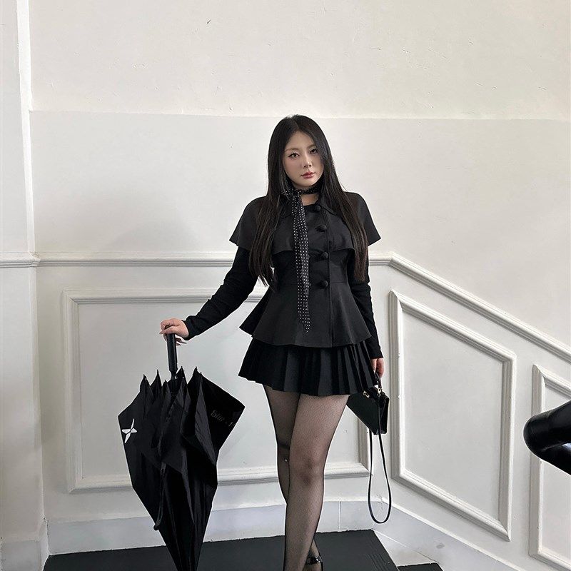 大小姐微胖大码千金归来早秋套装斗篷西装外套百褶短裙两件套