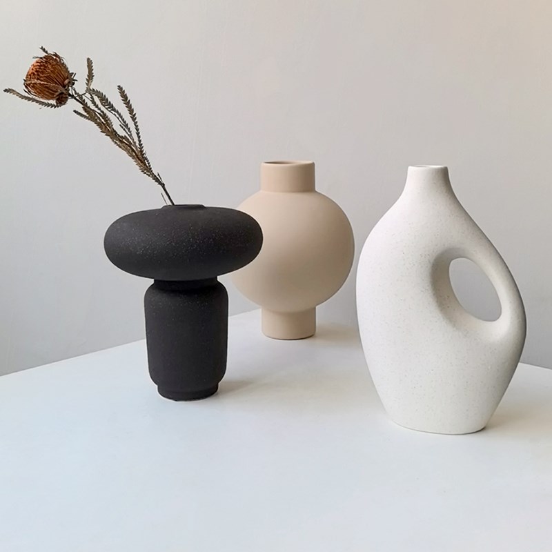 态生活侘寂风素雅陶瓷花瓶摆件创意客厅卧室民宿高颜值插花装饰品