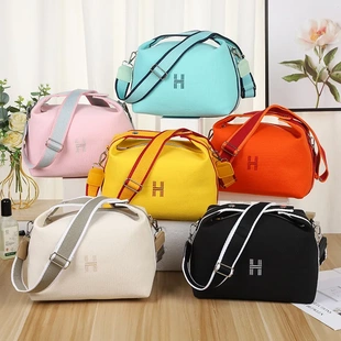 跨境新款ins女包大容量简约化妆品收纳包帆布单肩挎包防水洗漱包